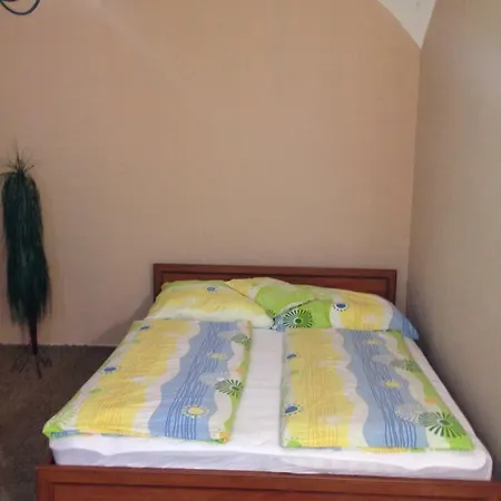 Gabriella Apartman Lägenhet Eger